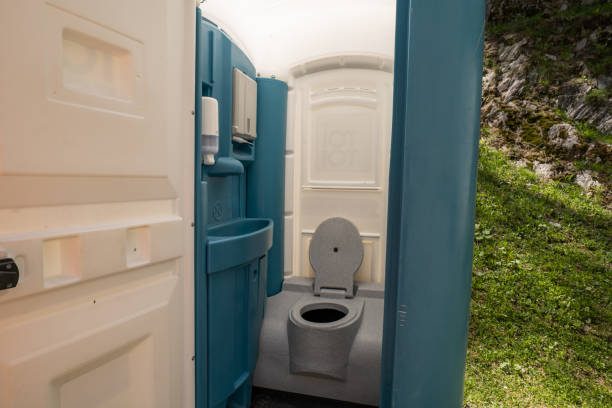 Best Portable restroom trailer rental  in Olive Branch, MS