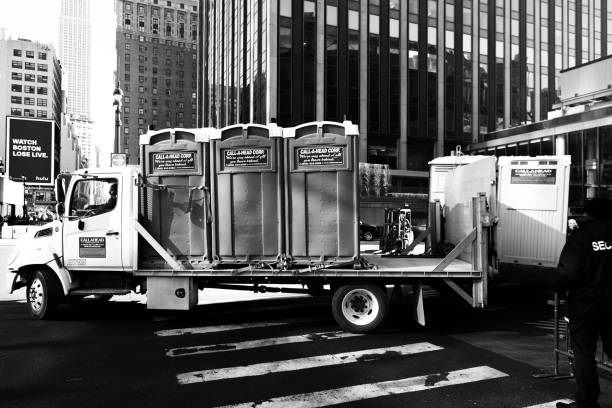 Best Construction site porta potty rental  in Olive Branch, MS